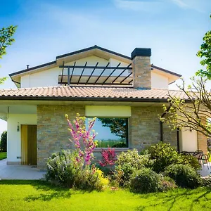  Bed & Breakfast Beauty House